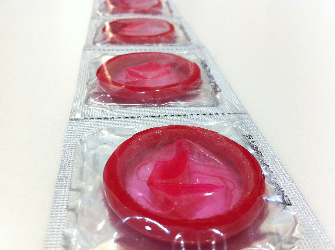 First Symptoms of Latex Condom Allergy Royal Intimacy First Symptoms of Latex Condom Allergy Royal Intimacy