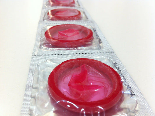 latex condom allergy